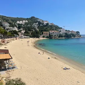Familiar En Canyelles , Roses Espagne